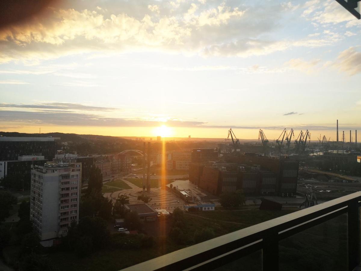 Walowa Tower Apartments Гданьск Экстерьер фото