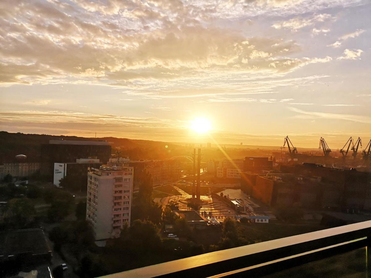 Walowa Tower Apartments Гданьск Экстерьер фото